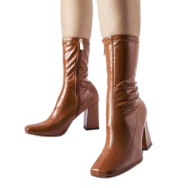 Bruna stövletter från Upland