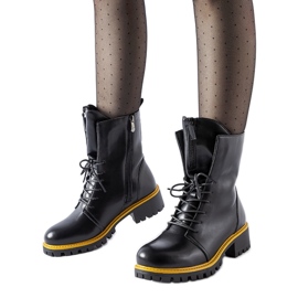 Svarta arbetarstövlar med gul Elisabetta-dekor