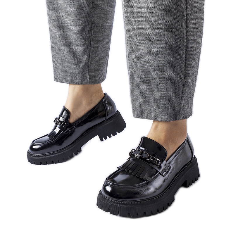 Svarta patent loafers med spänne från Agordina