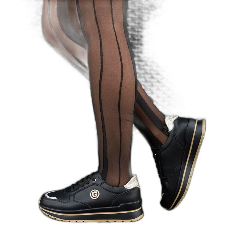 Svarta läderskor med strass