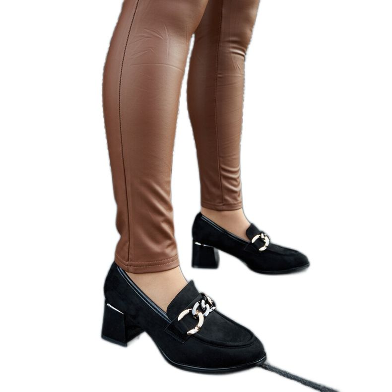 Svarta pumps med eko-mockablock