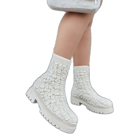 Beige stövletter med ovandel från Arlington