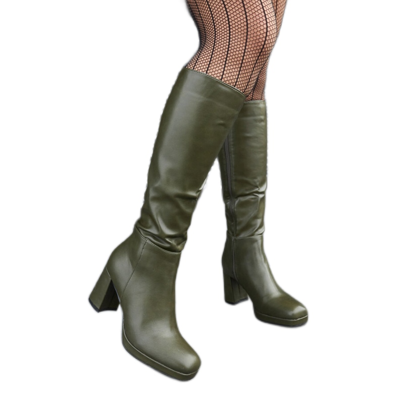 Gröna stövlar med fyrkantig tå från Biassono