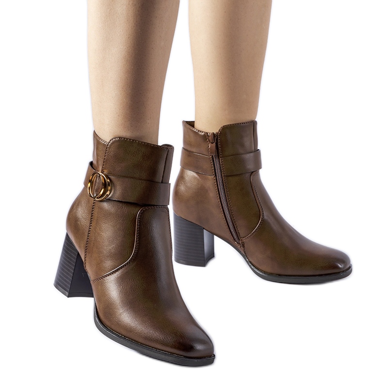 Bruna isolerade stövletter från Muscoline