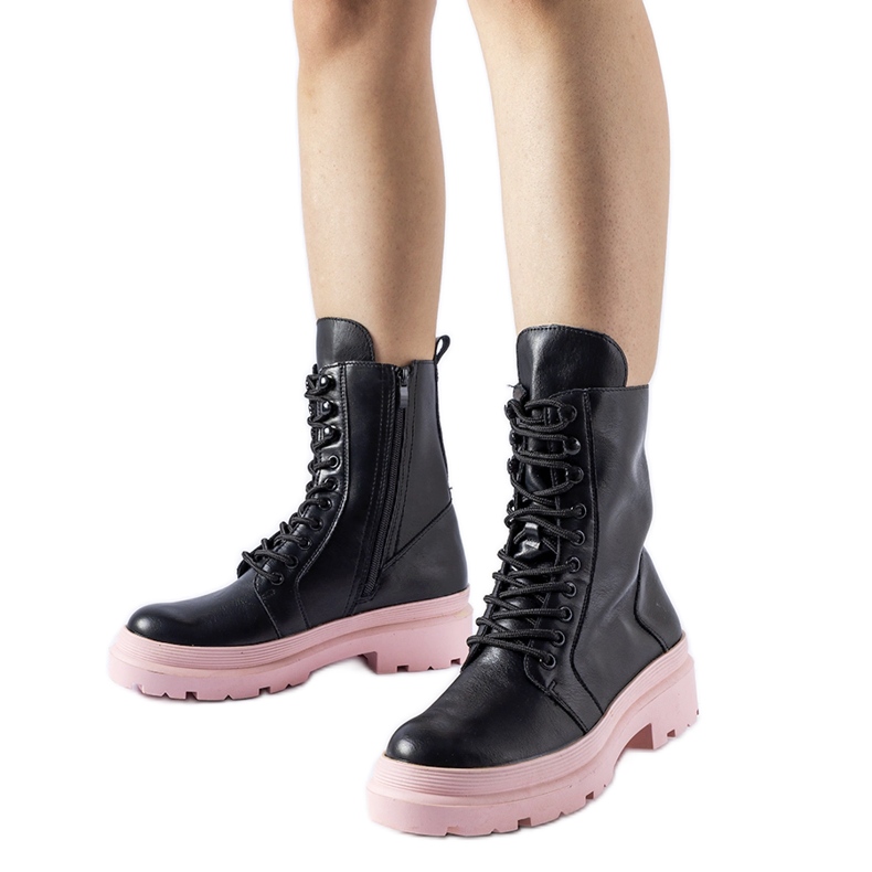 Svarta sneakers med färgglad Quennie-sula