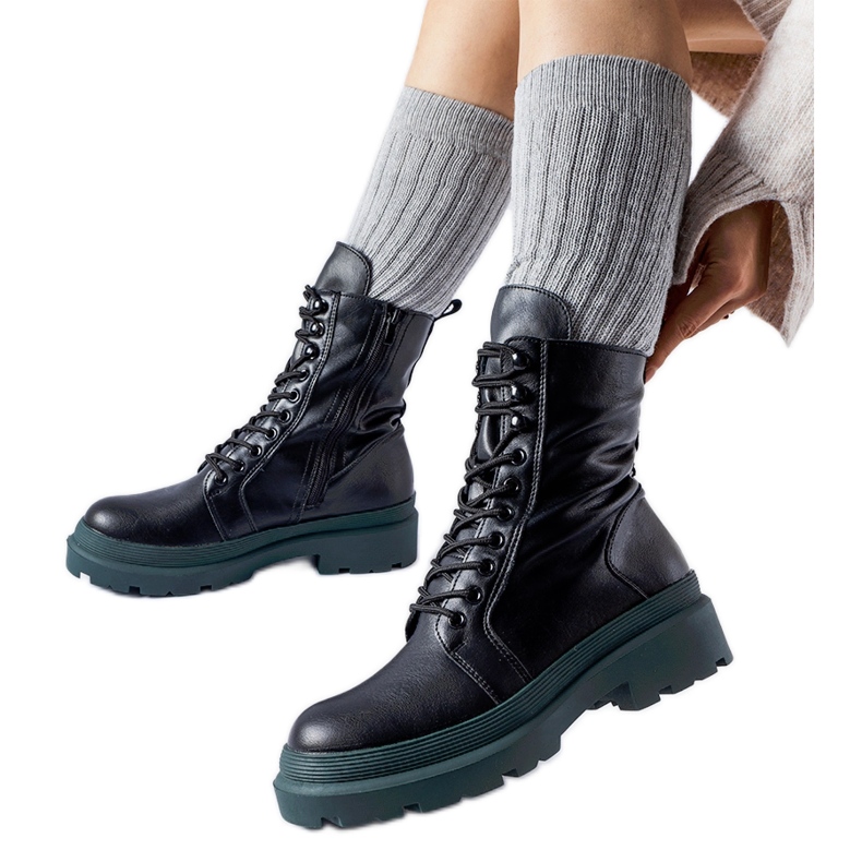 Svarta sneakers med färgglad Quennie-sula