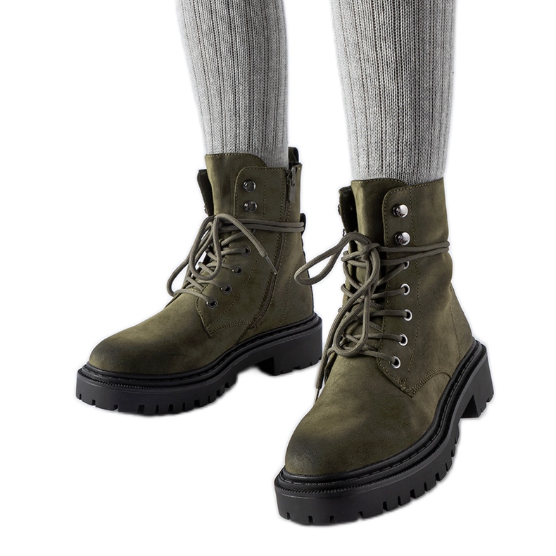 Gröna platta stövlar med Brattle-skydd