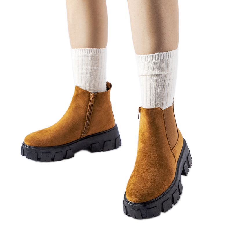 Bruna låga skor med massiv Willo-sula