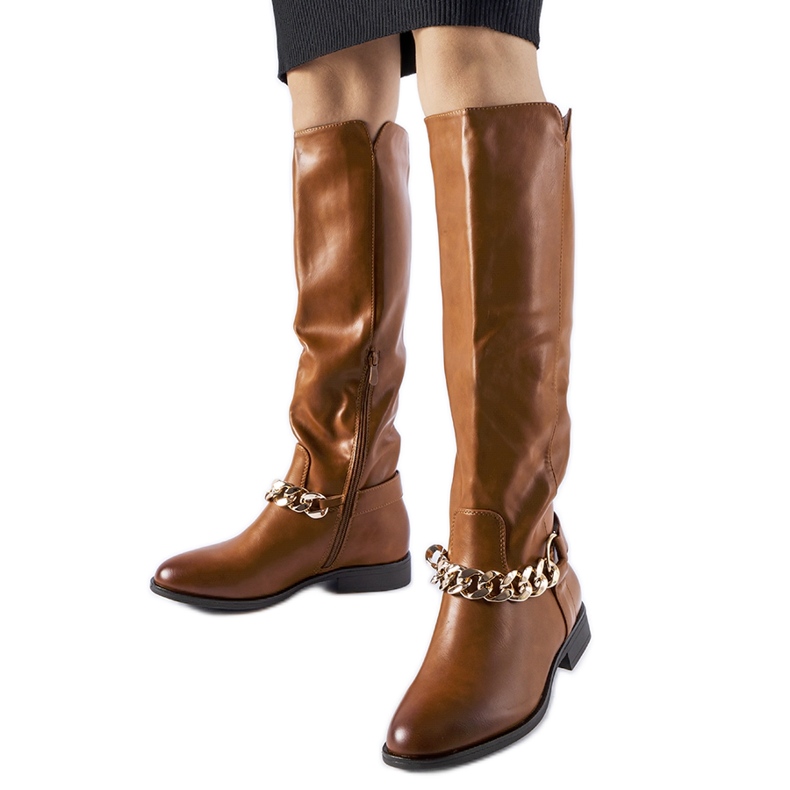 Bruna isolerade stövlar med kedja från Millies