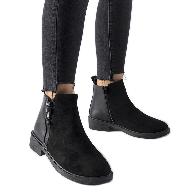 Svarta isolerade klassiska Montaldo stövlar