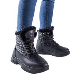 Svarta isolerade snökängor med Dwayn-plattform