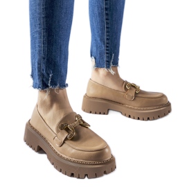 Beige mockasiner dekorerade med Uzzone strass