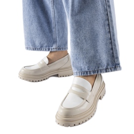 Massiva vita Miniato-mockasiner beige