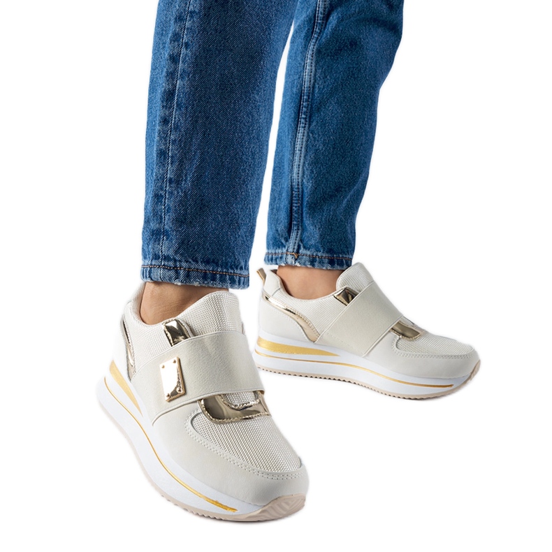 Beiga slip-on sneakers med Sages-plattformen beige