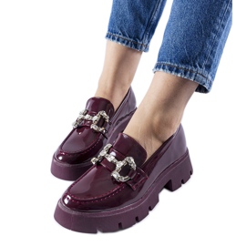 Burgundy patent loafers med Cezet strass röd