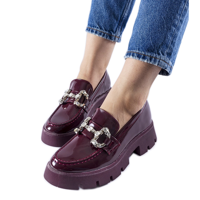 Burgundy patent loafers med Cezet strass röd