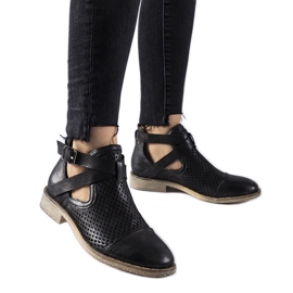 Svarta genombrutna, högskurna Kooter-stövlar