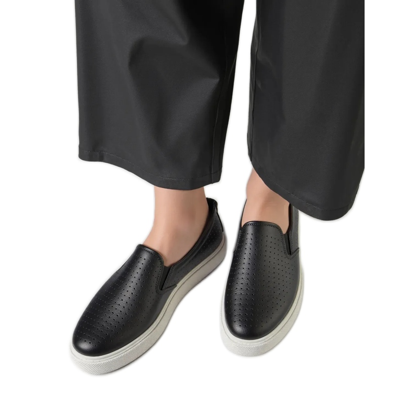 Towns Svarta genombrutna slip-on sneakers