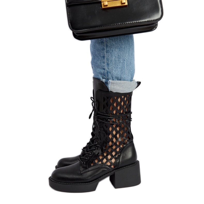 Svarta genombrutna Visalia stövlar med hög klack