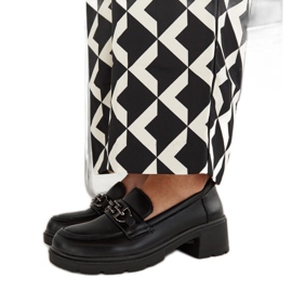 Svarta loafers i eko-läder från Lyyli