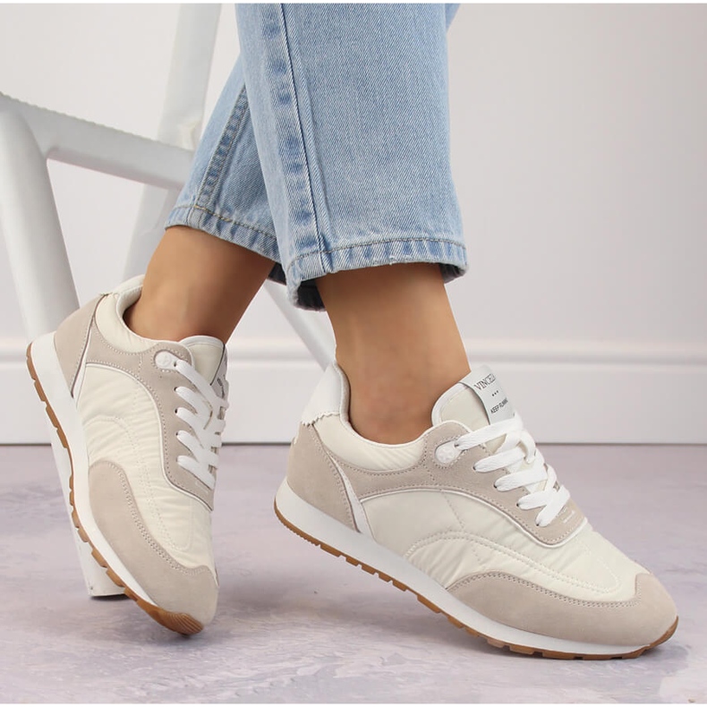 Sportskor i läder med snörning för kvinnor, beige Vinceza 72301