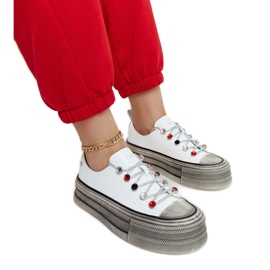 Vita sneakers på GOE NN2N4054-plattformen