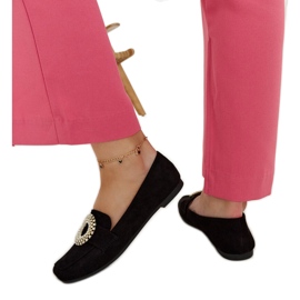 Svarta mockasiner dekorerade med Celena strass