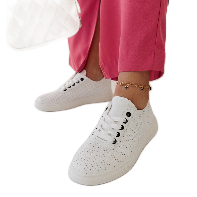 Vita sneakers i ekoläder från Sandrine