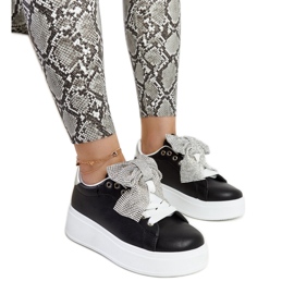 Svarta sneakers på en hög plattform Rensje