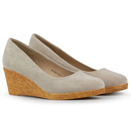 Bekväma wedge pumps i mocka, kilskor för kvinnor beige