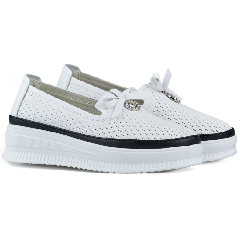 Genombrutna skor i läder för kvinnor, bekväma mockasiner av naturligt läder vit