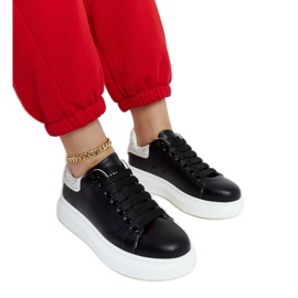 Svarta sneakers på GOE JJ2N4052-plattformen