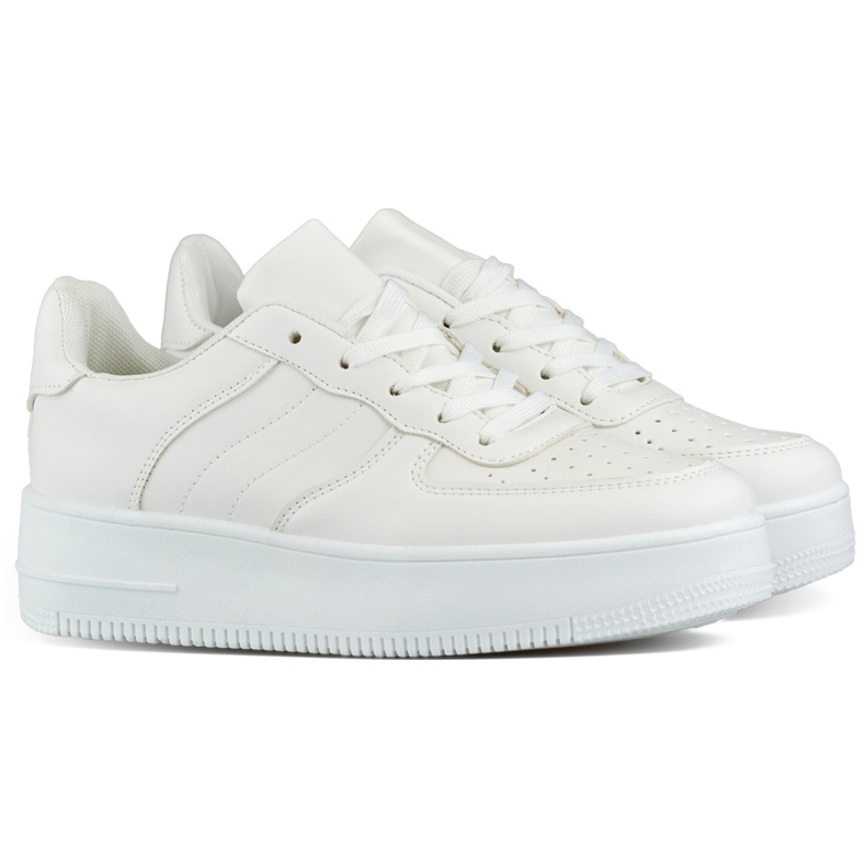 Vita damsportskor med tjock sula