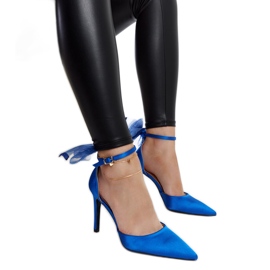 Blå högklackat med rosett från Ilaysa