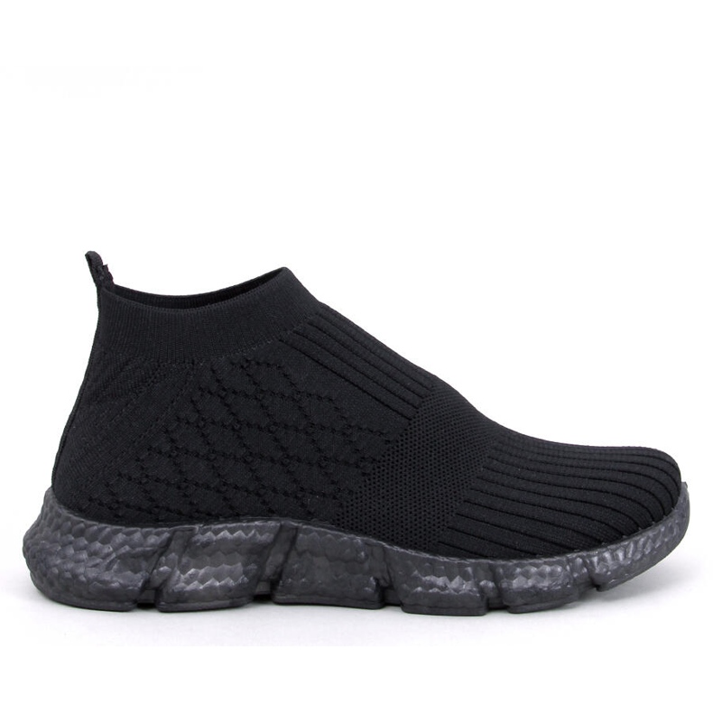 Dart Svarta sportskor med strumpor