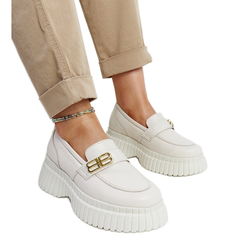 Ljusa beige läderskor, Karino mockasiner