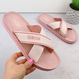 Rosa flipflops vid strandpoolen för kvinnor Big Star NN274A058