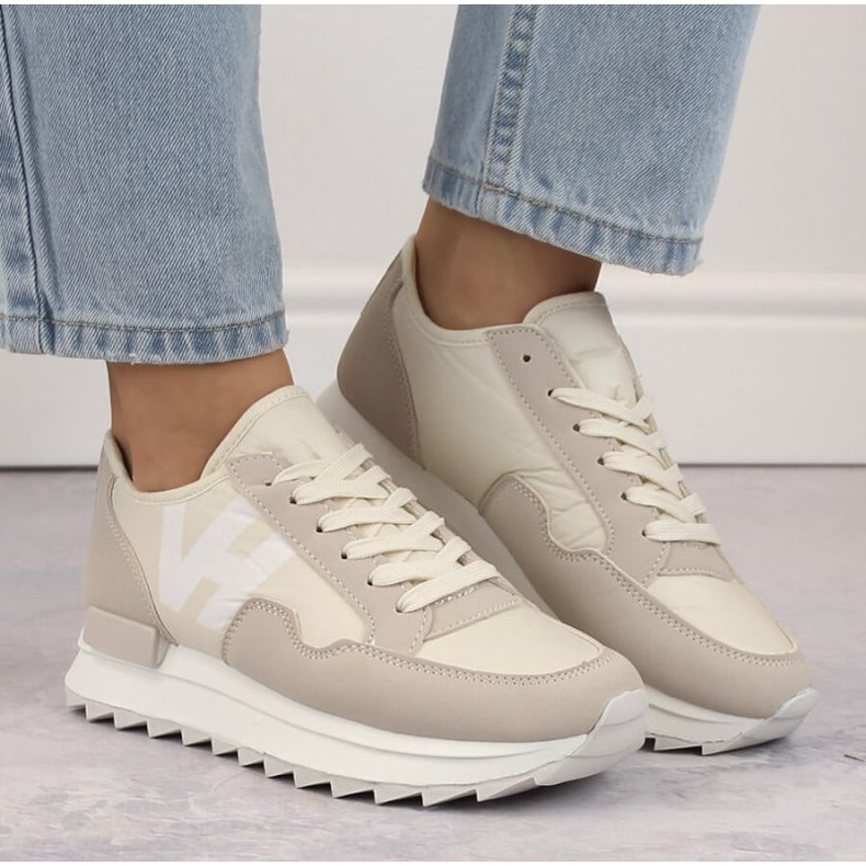 Potocki WOL214 beige plattformssportskor