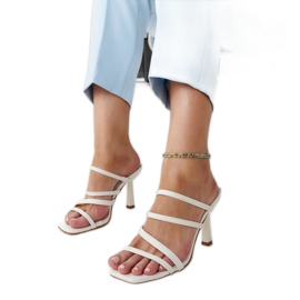 Vita Semira högklackade flipflops