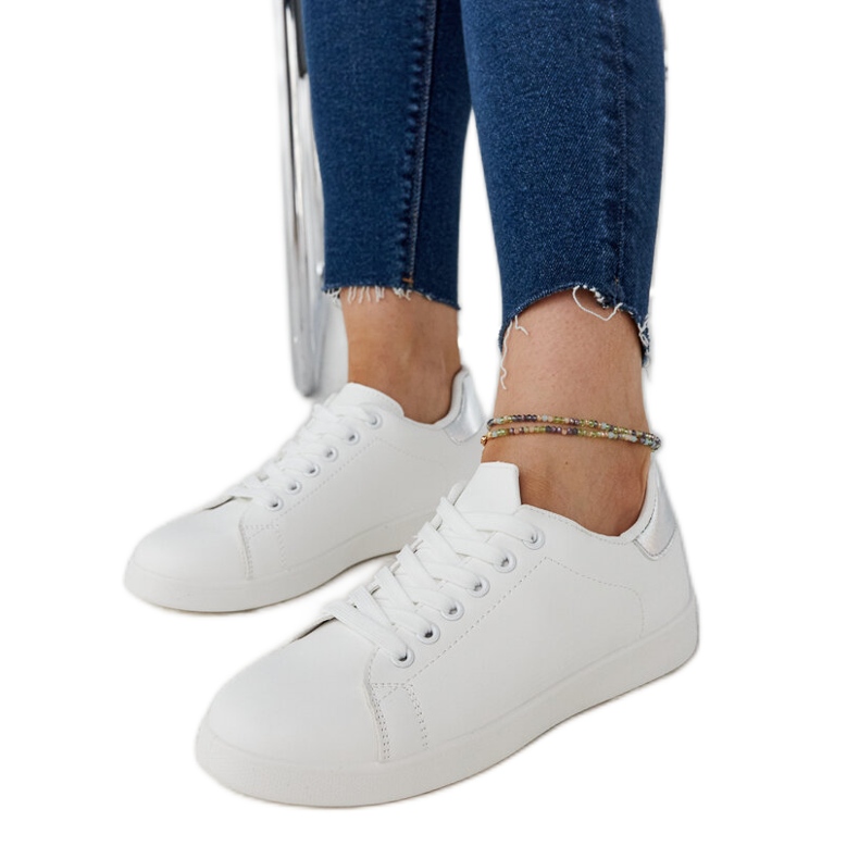 Vita platåsneakers från Hagosa