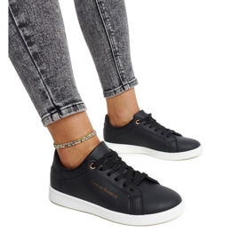 Svarta eco-läder sneakers från Furat