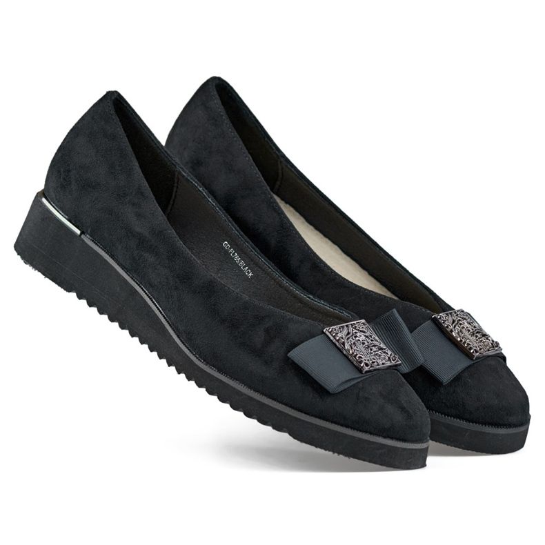 Svarta mockapumps med låg kil