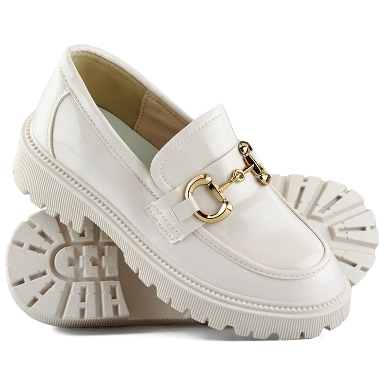 Patentbeige loafers för dam