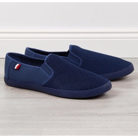 News NYHETER M EVE299B genombrutna sneakers