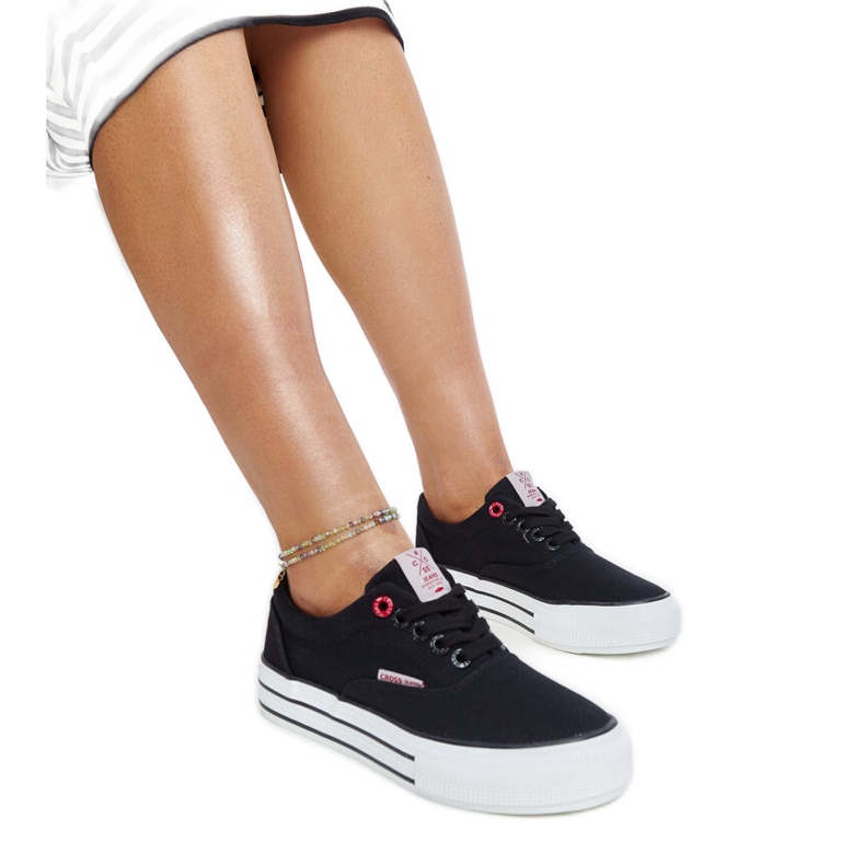 Svarta damsneakers med tjock sula, Cross Jeans