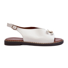 Plattklackade damsandaler med dekoration, vit Loraeleh