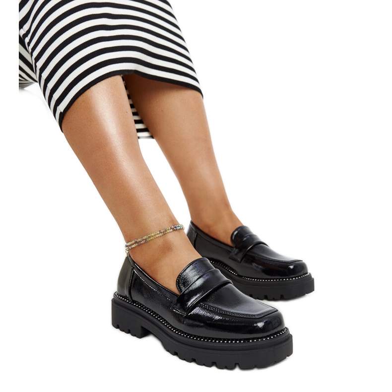 Loafers i svart läder