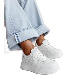 Aria vita lädersneakers med tjock sula