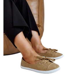 Bruna slip-on sneakers i ekologiskt läder Knudsen