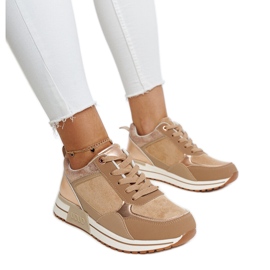 Bruna sneakers på Kerttu-plattformen